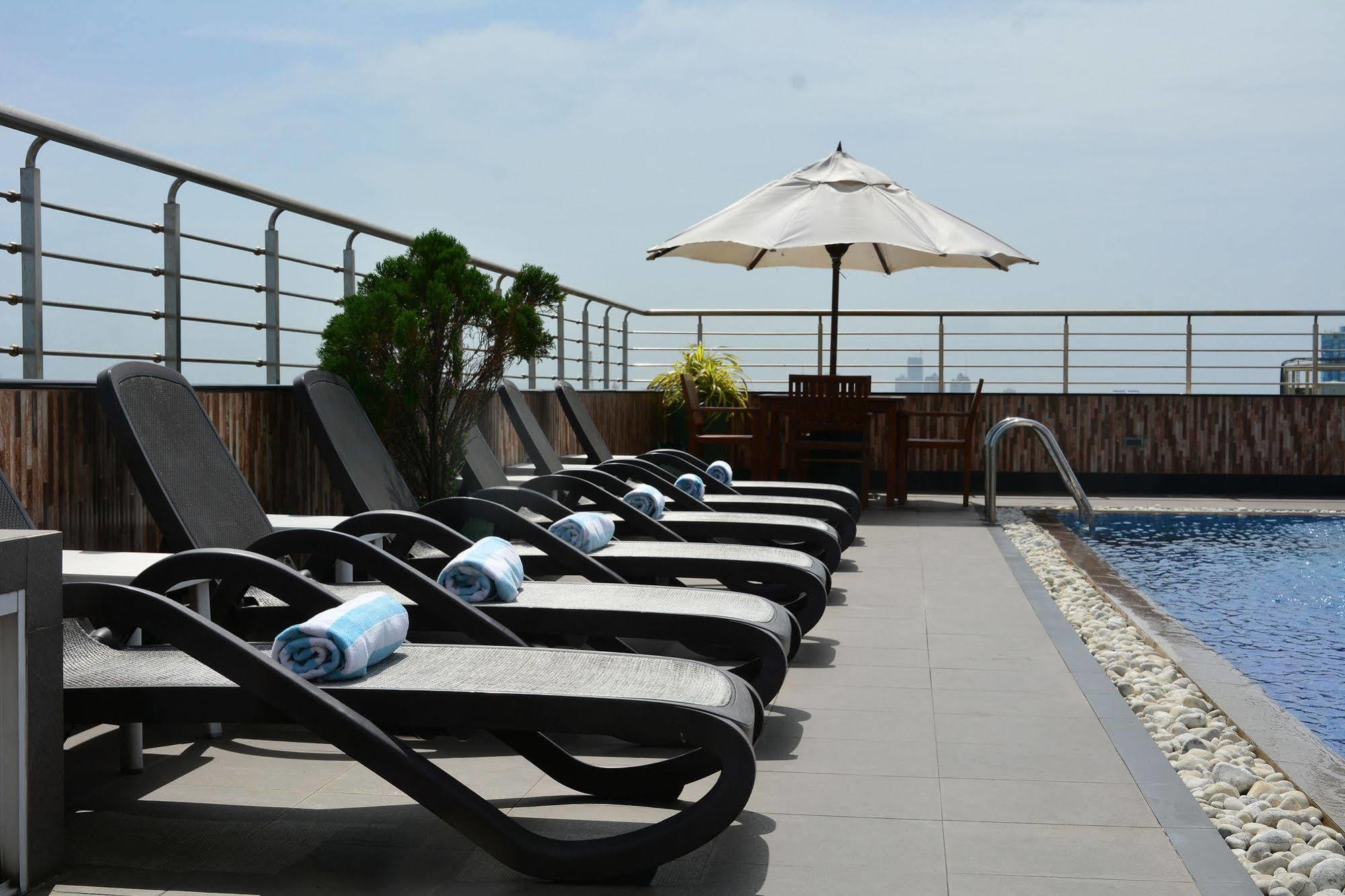 Pearl Grand Hotel Colombo Exterior photo